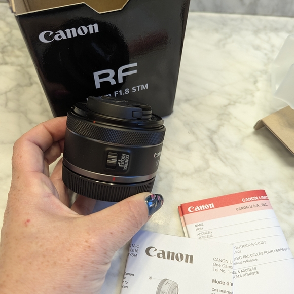Canon RF 50mm F1.8 STM Lens - Black - Picture 6 of 8